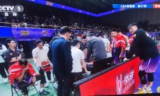 开运体育官方入口-关于惊险刺激！比赛现场球员们的激烈对抗的信息