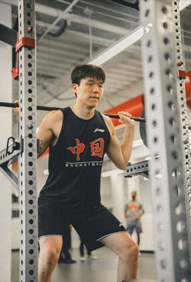 开云体育-开拓者官宣签约杨瀚森新秀合同4年2139万美元的简单介绍