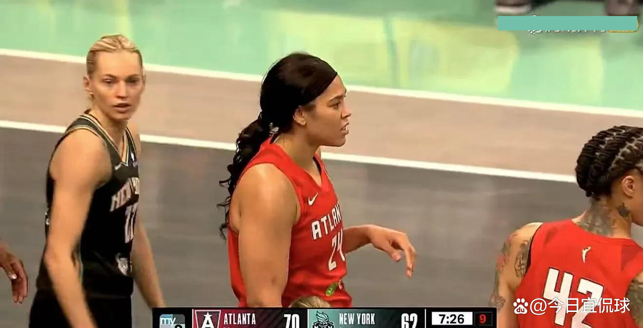 WNBA全明星分队:克拉克约内斯库同队主教练被交易的简单介绍