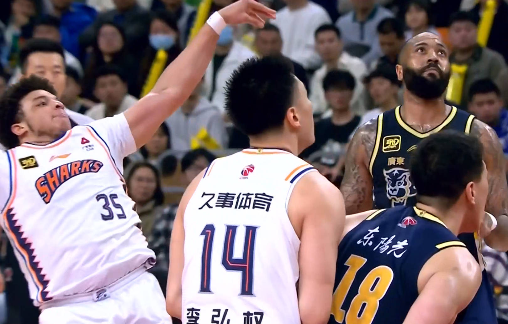 来了！挤走张皓嘉！广东男篮正式补强锋线三号位(广东男篮上调2位潜力内线)