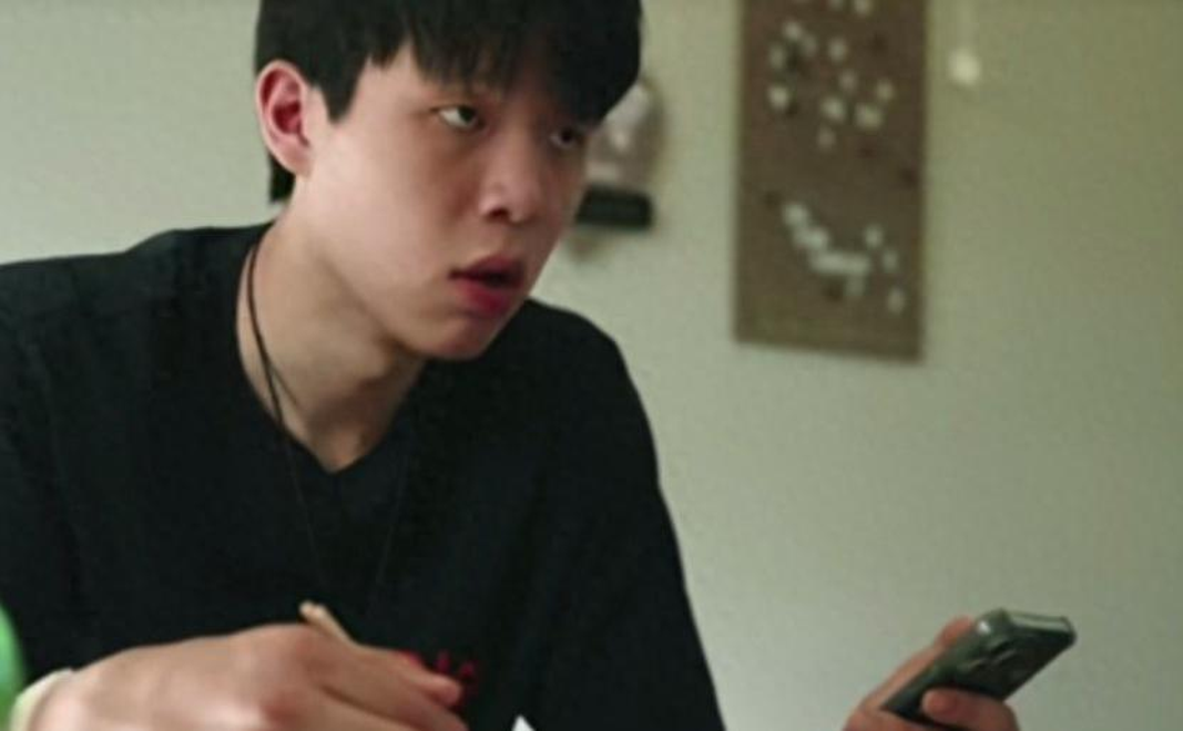 吃饱&睡好&不打游戏都做到了吗？杨瀚森：游戏还是玩了2把(篮球杨瀚森)