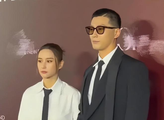 包含破婚变传闻？穆勒晒与妻子马匹合照：巴伐利亚冠军正准备下场比赛的词条